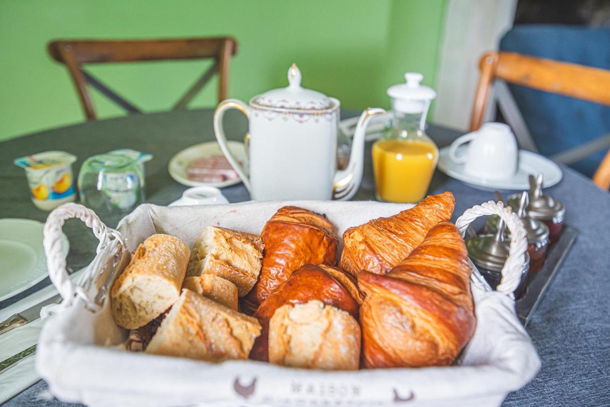 La Fontaine Du Mont Hotel Murs-Erigne ภายนอก รูปภาพ